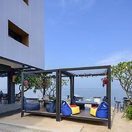 The Loft Seaside Sriracha