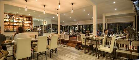 The Loft Seaside Sriracha