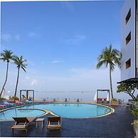 The Loft Seaside Sriracha