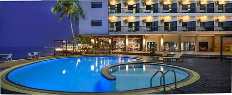 The Loft Seaside Sriracha