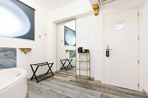 Il Monastero Collection