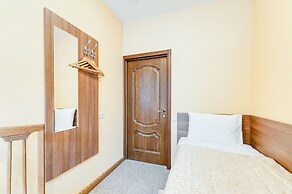 Rotas on Krasnoarmeyskaya