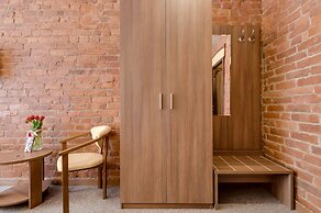 Rotas on Krasnoarmeyskaya