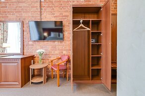 Rotas on Krasnoarmeyskaya