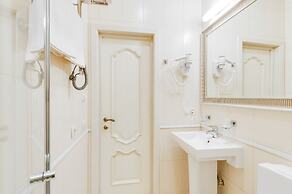 Rotas on Krasnoarmeyskaya