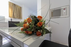 The Queen Luxury Apartments Villa Vinicia