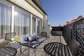 The Queen Luxury Apartments Villa Vinicia