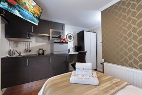 The Queen Luxury Apartments Villa Vinicia