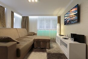 The Queen Luxury Apartments Villa Vinicia