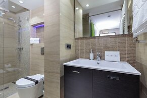 The Queen Luxury Apartments Villa Vinicia