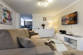 The Queen Luxury Apartments Villa Vinicia