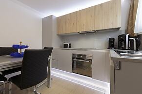 The Queen Luxury Apartments Villa Vinicia