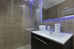 The Queen Luxury Apartments Villa Vinicia