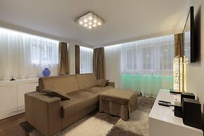 The Queen Luxury Apartments Villa Vinicia