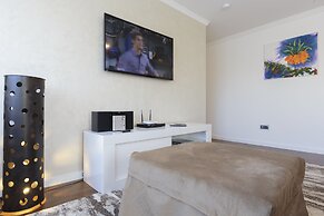 The Queen Luxury Apartments Villa Vinicia