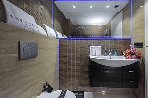 The Queen Luxury Apartments Villa Vinicia