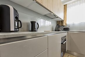 The Queen Luxury Apartments Villa Vinicia