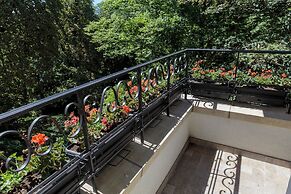 The Queen Luxury Apartments Villa Vinicia