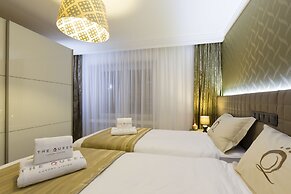 The Queen Luxury Apartments Villa Vinicia