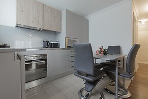 The Queen Luxury Apartments Villa Vinicia