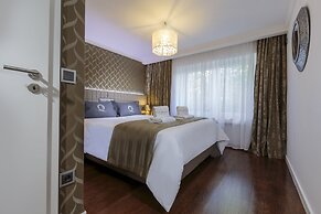 The Queen Luxury Apartments Villa Vinicia