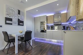 The Queen Luxury Apartments Villa Vinicia