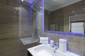 The Queen Luxury Apartments Villa Vinicia