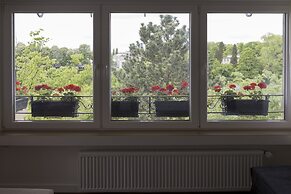 The Queen Luxury Apartments Villa Vinicia