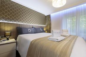 The Queen Luxury Apartments Villa Vinicia