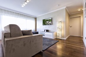 The Queen Luxury Apartments Villa Vinicia