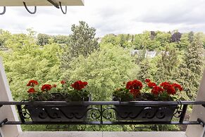 The Queen Luxury Apartments Villa Vinicia