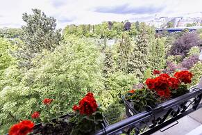 The Queen Luxury Apartments Villa Vinicia