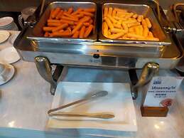 J Park Hotel