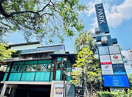 J Park Hotel