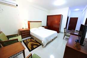 Hotel Ritz Waku-Kungo