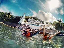 Camp Netanya Resort & Spa