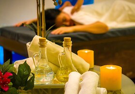 Camp Netanya Resort & Spa