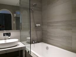 Camp Netanya Resort & Spa