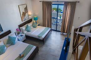 Camp Netanya Resort & Spa