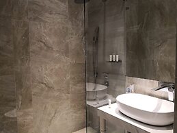 Camp Netanya Resort & Spa