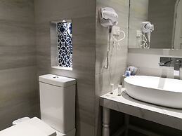 Camp Netanya Resort & Spa