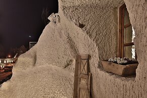 The Owl Cave Hotel