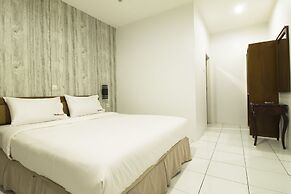 RedDoorz Plus near RS Hasan Sadikin