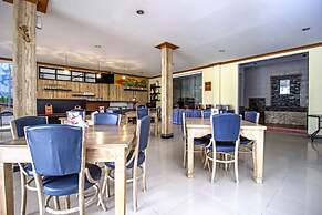 RedDoorz Plus near RS Hasan Sadikin