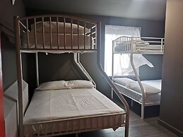 Sleeperdorm - Hostel