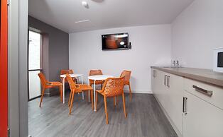 Sleeperdorm - Hostel