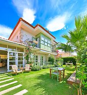 Palas Alacati - Adults Only