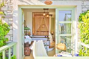 Palas Alacati - Adults Only