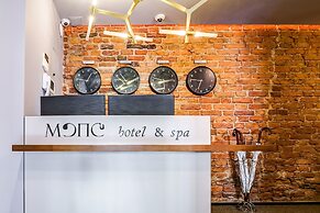 Mops Hotel and Spa