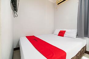 RedDoorz @ Tondano Benhil